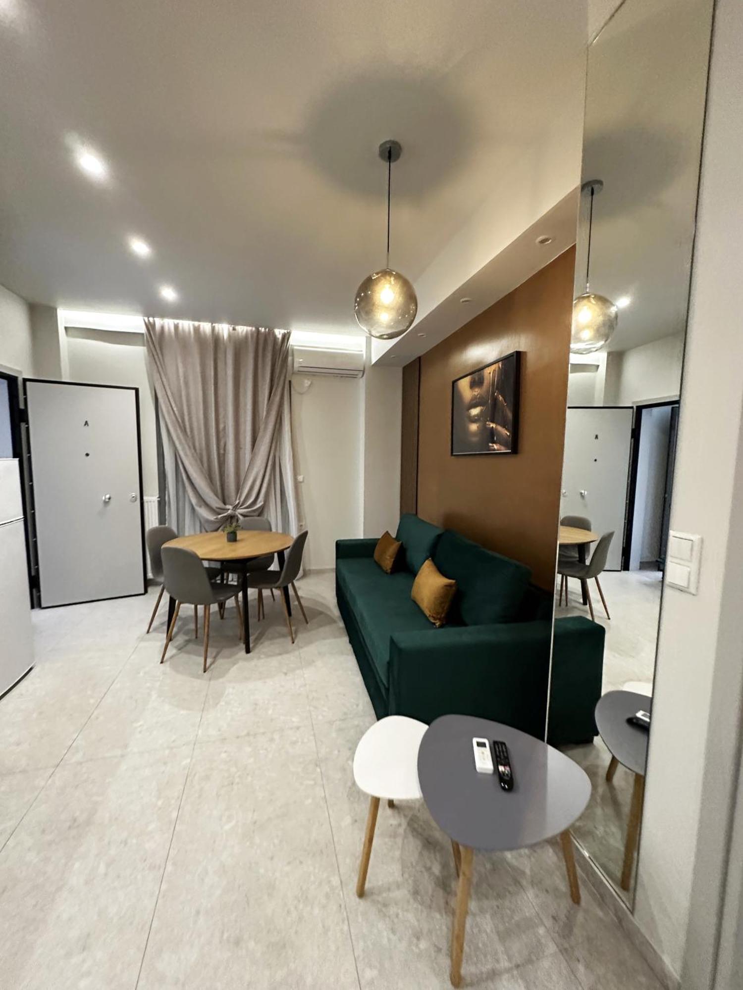 Smart Lux A Apartment