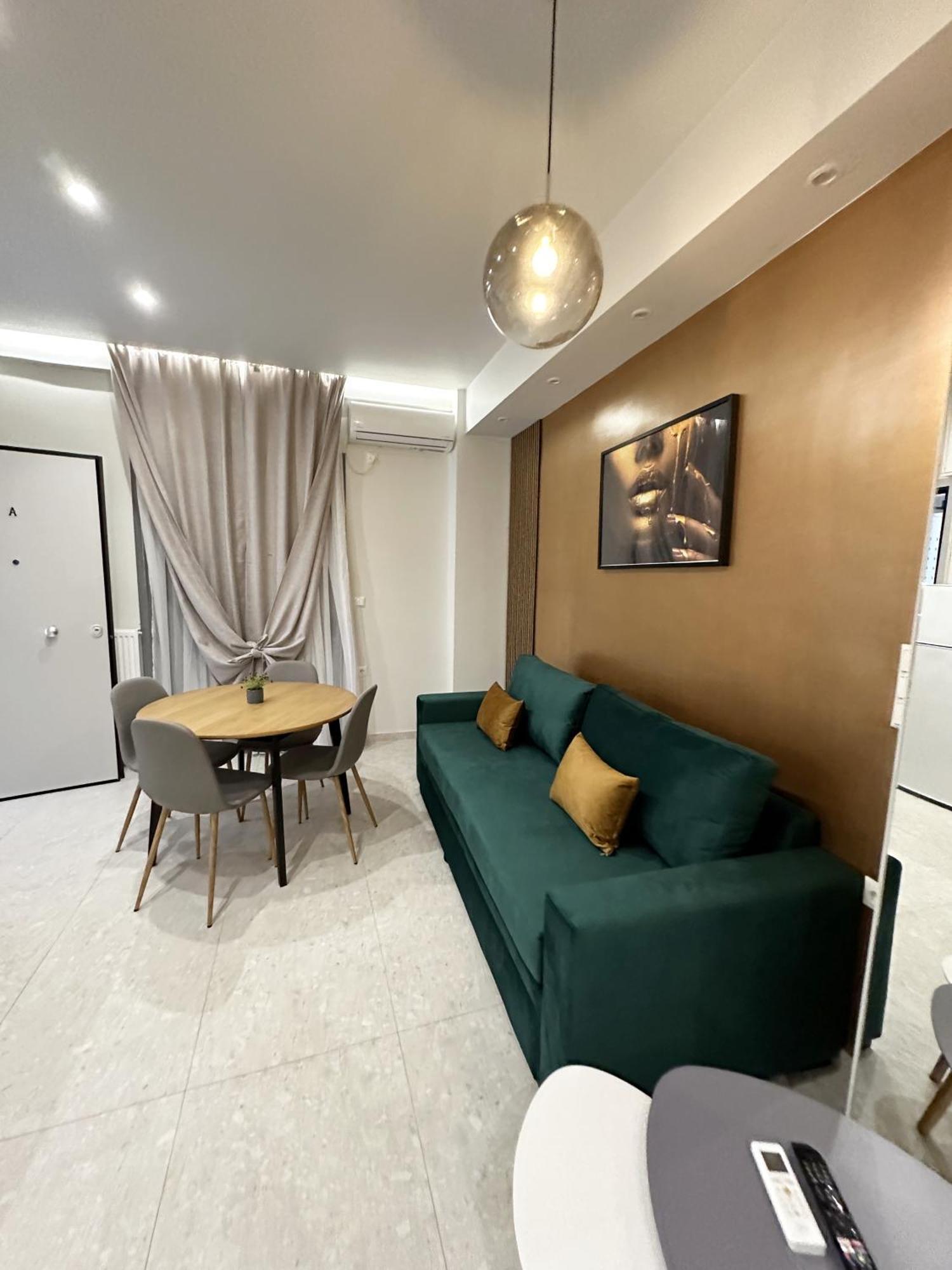 Smart Lux A * Athen